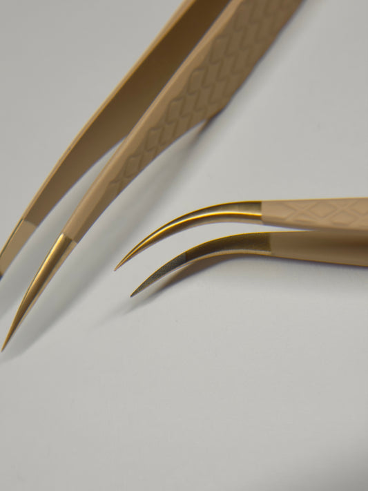 Pinzette mit Fiber Tip curvy 05