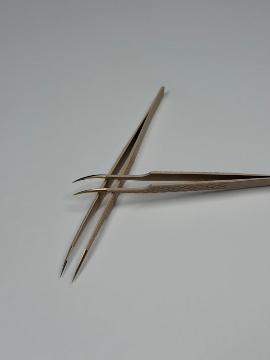 Pinzette mit Fiber Tip isolation 07