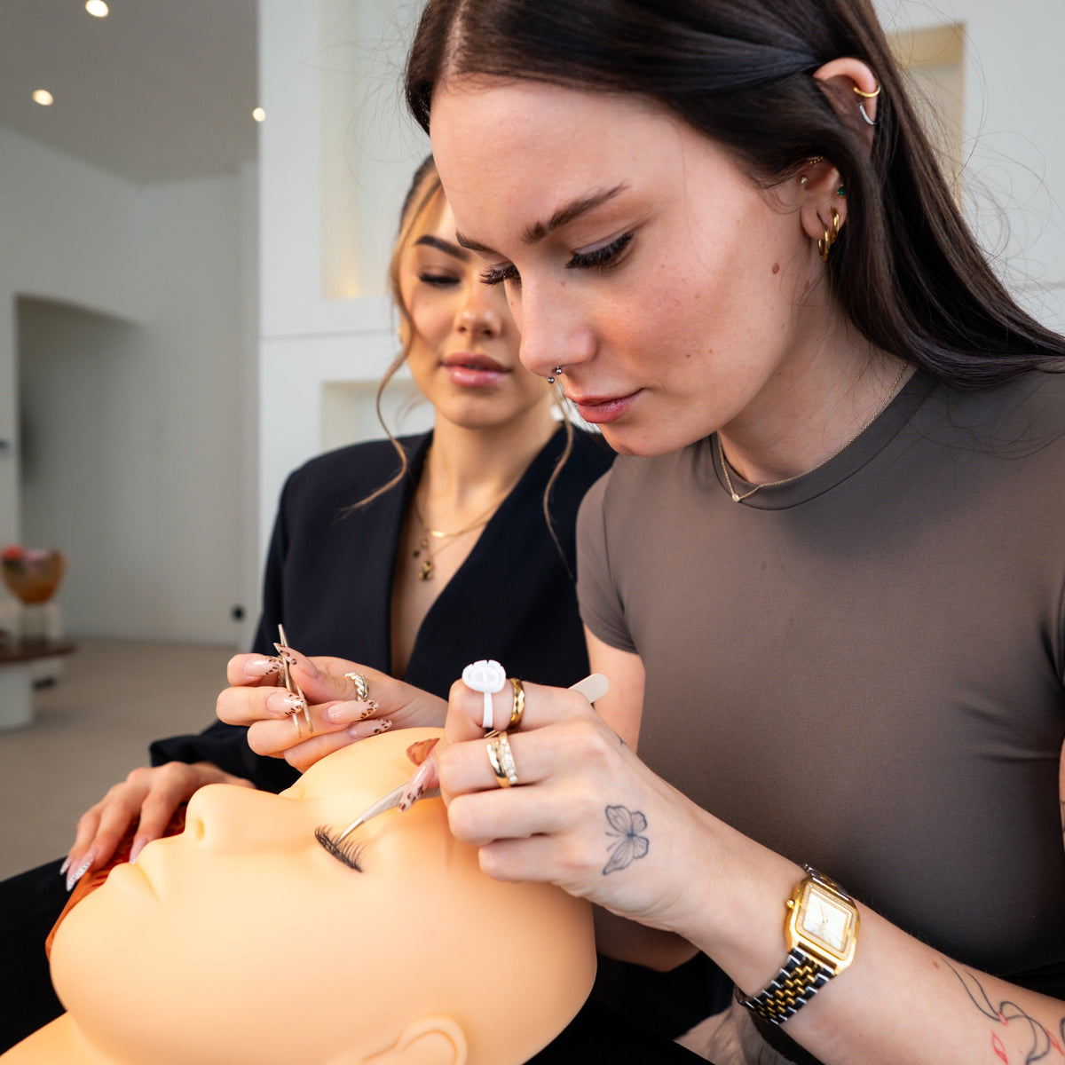 WIMPERN-SCHULUNG VOR ORT – 1:1, HYBRID & VOLUMEN | 2 TAGE